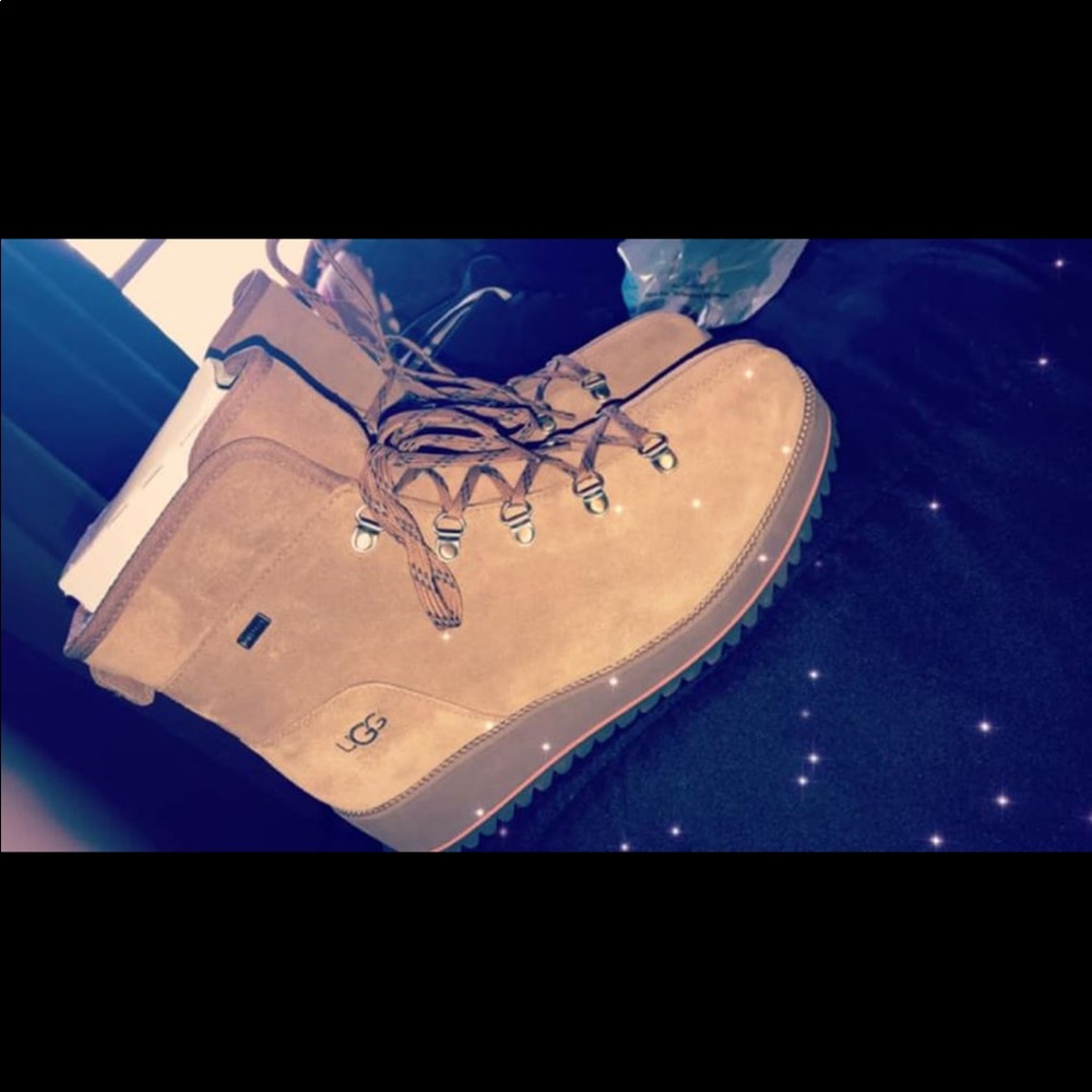 UGG boots - Picture 1 of 2